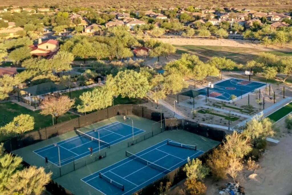 Phoenix Home With Heated Pool, Desert Views & Hot Tub Anthem Kültér fotó