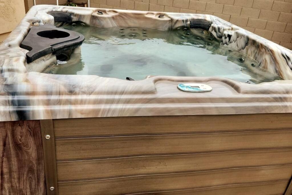 Phoenix Home With Heated Pool, Desert Views & Hot Tub Anthem Kültér fotó
