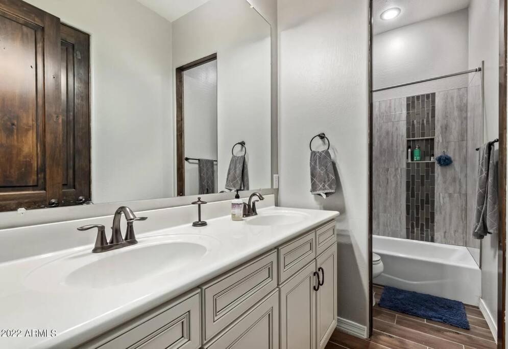 Phoenix Home With Heated Pool, Desert Views & Hot Tub Anthem Kültér fotó